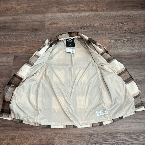 💙 NWT Hollister Women's Plaid Coat - Cream and Brown Size Small - Picture 3 of 7